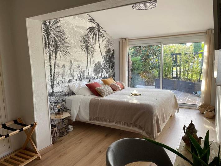 Location de vacances pour 2 personnes, avec piscine et jardin ainsi que terrasse et vue à Merville - 2