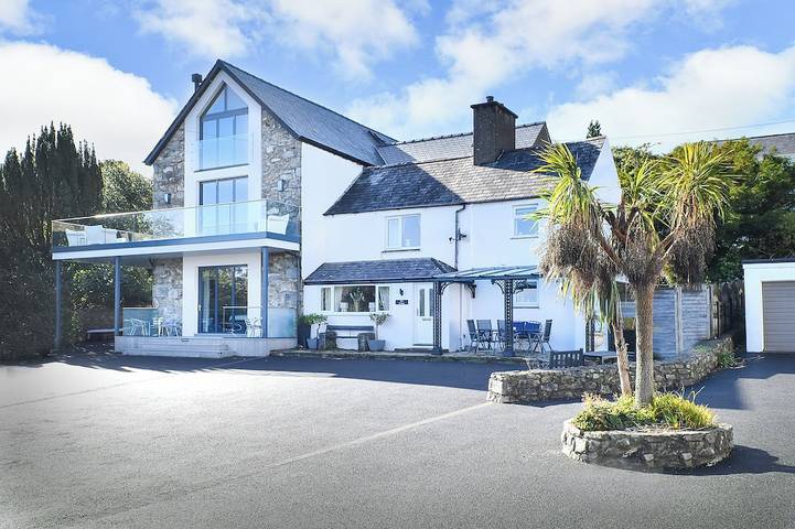 Holiday rental for 7 people in Llanbedrog