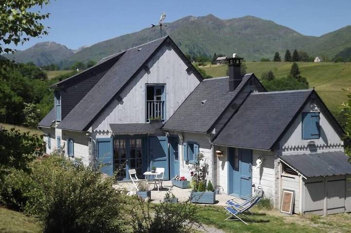 Chalet pour 6 personnes, avec jardin et terrasse à Campan