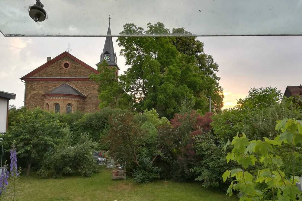 Ganze Wohnung, Komplett ausgestattete Ferienwohnung mit Dachterrasse in Bad Camberg, Landkreis Limburg-Weilburg