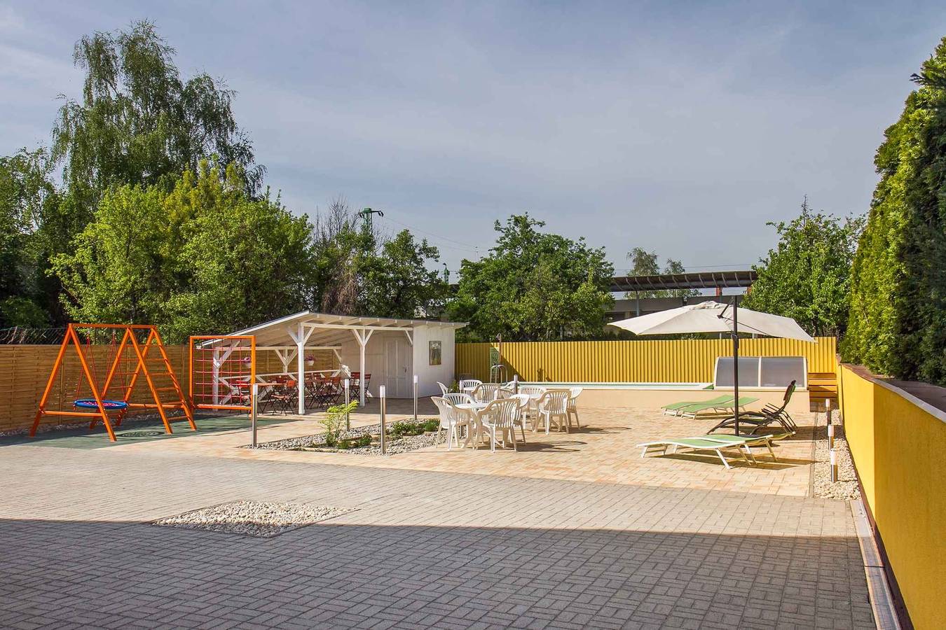 Ganze Ferienwohnung, Ferienwohnung mit Pool und Wlan  in Balatonkeresztur, Plattensee Südufer