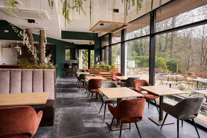 Hôtel pour 4 personnes, avec piscine ainsi que jardin et vue à Jurbise - 4