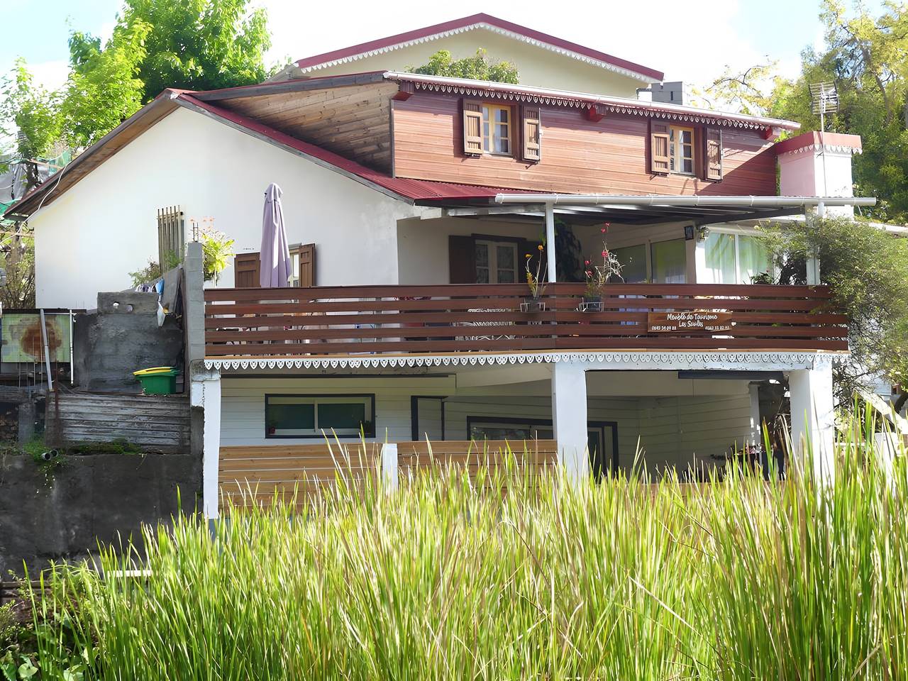 Studio entier, Appartement « Les Saules » avec vue sur le lac, balcon et Wi-Fi in Cilaos, Île de la Réunion