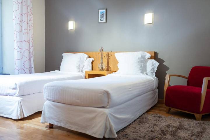 Hôtel pour 2 personnes, avec terrasse ainsi que vue et jardin, animaux acceptés à Saint-Gervais-sur-Mare - 4