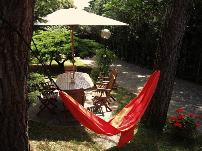 Ferienwohnung für 2 Personen, mit Terrasse und Garten sowie Ausblick