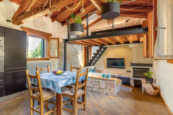 Casa vacanza per 4 persone, con Giardino e Panorama a San Pietro di Feletto