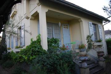 Gîte pour 7 personnes, avec jardin, animaux acceptés à Laloubère