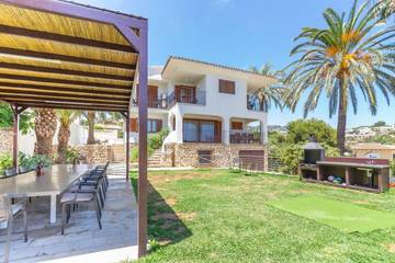 Casa rural para 20 personas, con jardín y piscina en Benisa