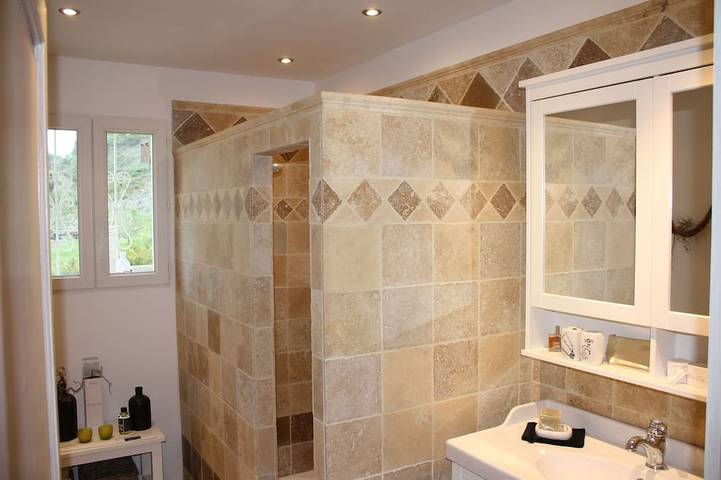 Location de vacances pour 6 personnes, avec jardin à Gras - 4