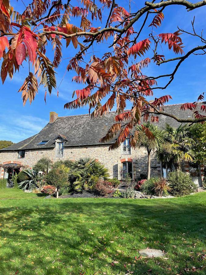 Maison d’hôte pour 2 personnes, avec jardin et piscine ainsi que sauna et vue - 1