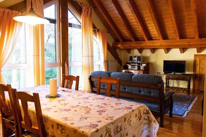 Vacation rental for 4 people, with yard in Navarra