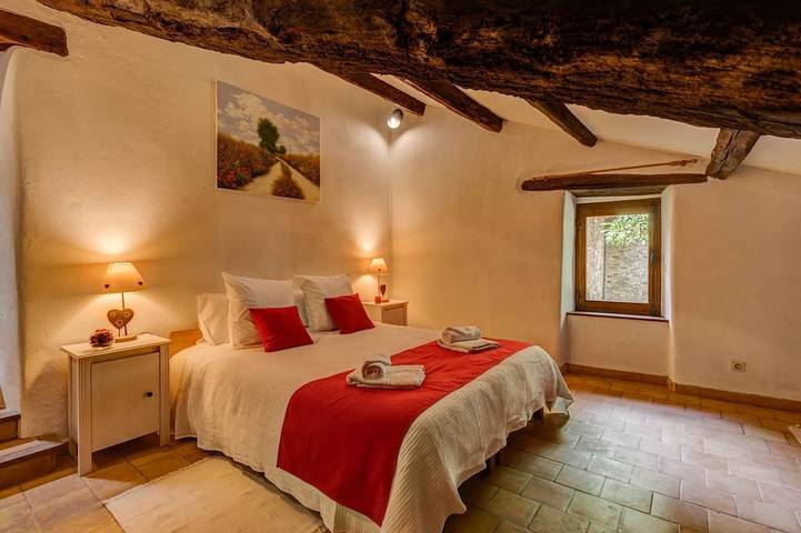 Location de vacances pour 9 personnes, avec jardin à Paulinet - 2