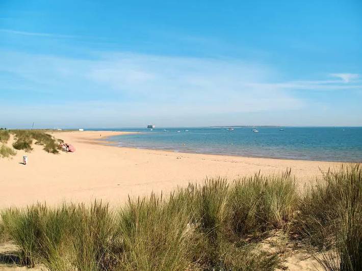 Location de vacances pour 12 personnes, avec jardin à La Brée-les-Bains - 2