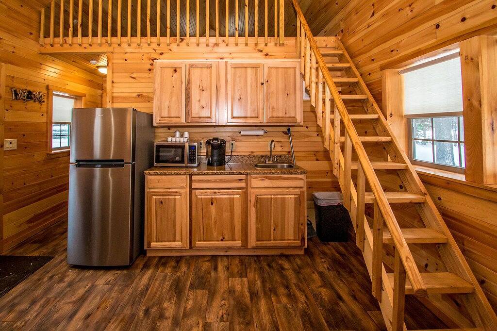 Log Cabin for 2 Guests in Bethlehem, White Mountain National Forest