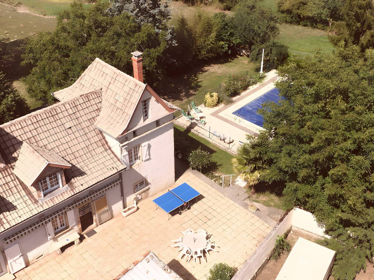 Ferienhaus „Gîte De La Guillone“ mit privatem Pool, Terrasse und Garten in Savignac, Aveyron