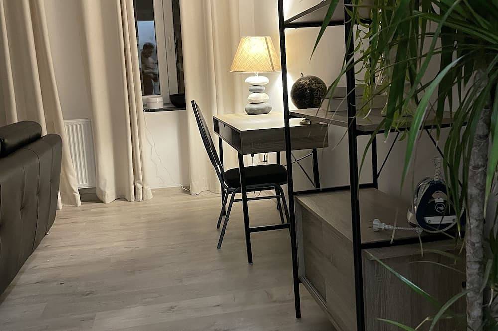 Geheel appartement, Duplex Entier Avec Entrée Indépendante. Agréable et Proche de Toutes Commodités in Luik en omgeving