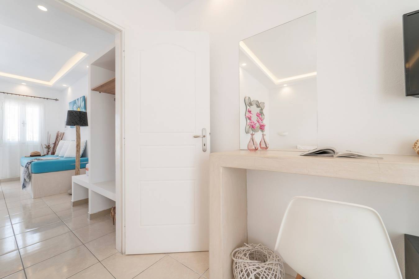 Appartement dans un hôtel « Vue Jardin 3 Personnes » avec Wi-Fi et climatisation in Agios Georgios (Santorin), Santorin