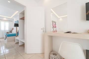 B&b for 3 People in Santorini, Cyclades, Photo 3