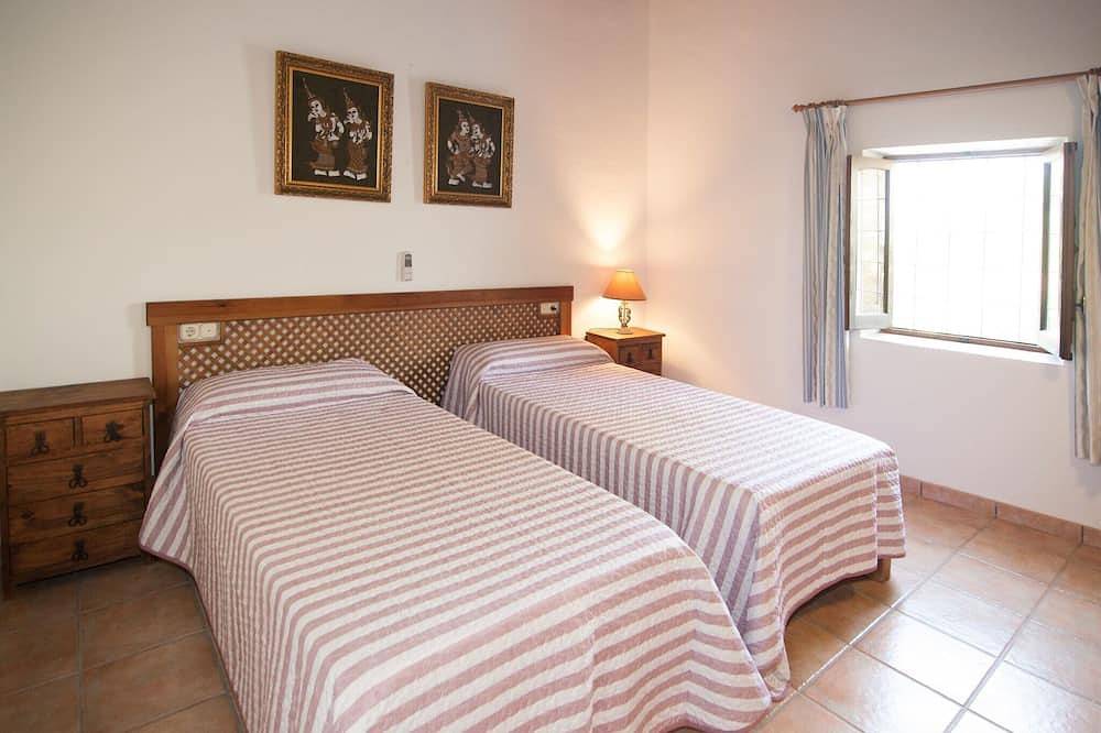 Elegante villa ibicenca con piscina in Sant Antoni de Portmany, Ibiza Oeste