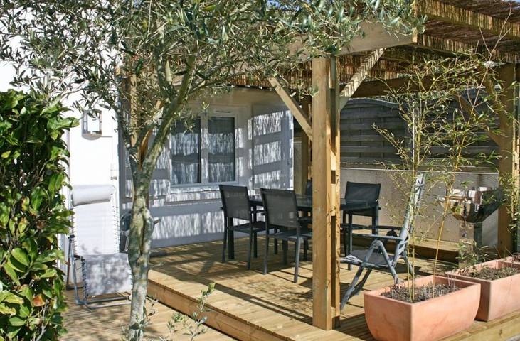 Gîte pour 3 personnes, avec terrasse et jardin
