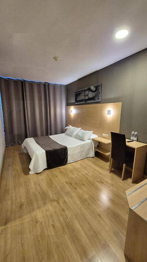 Hôtel pour 3 personnes, avec jardin, adapté aux familles à Los Arcos - 3