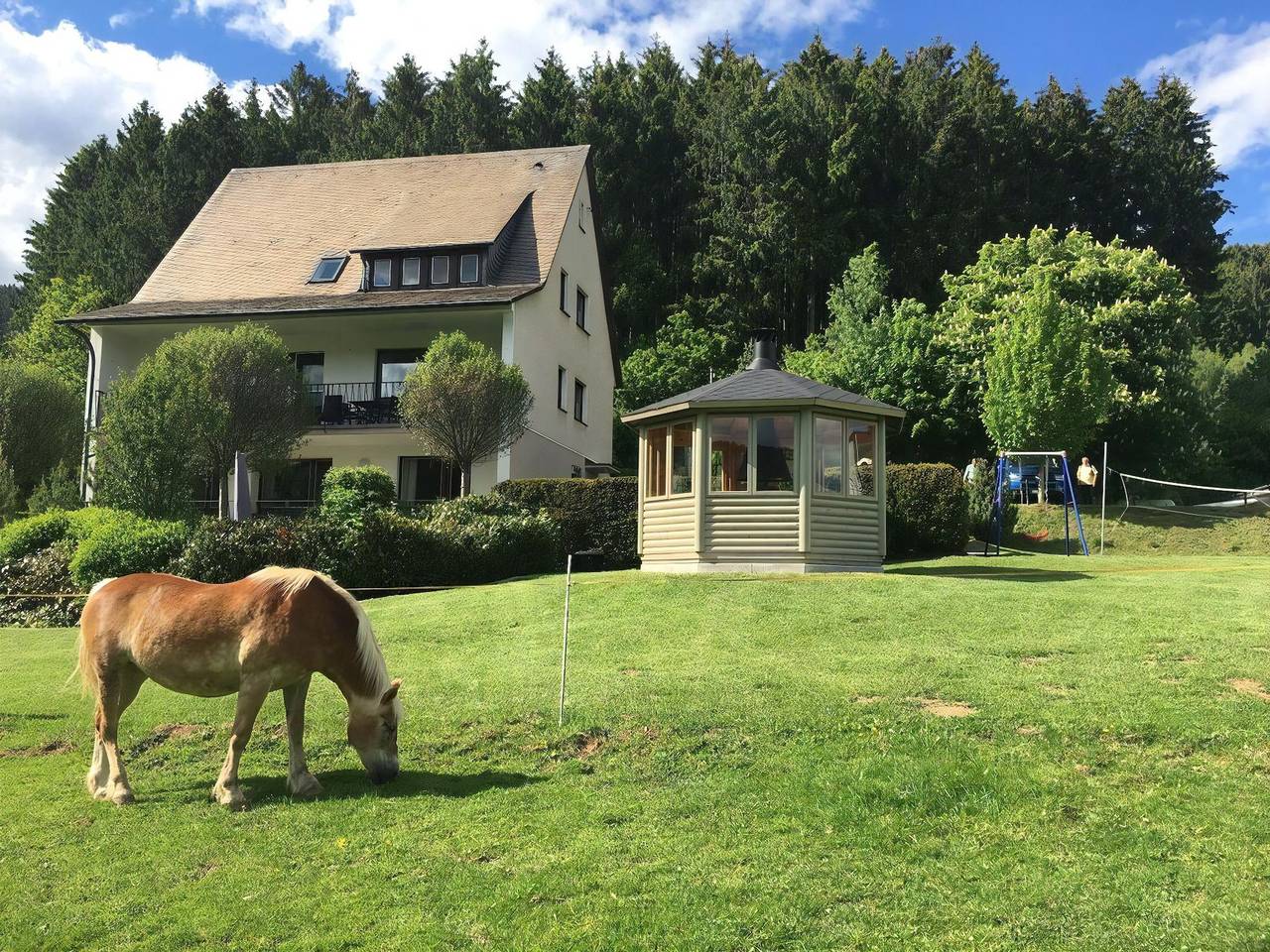 Ferienhaus für 16 Personen mit Garten in Eslohe, Hochsauerlandkreis
