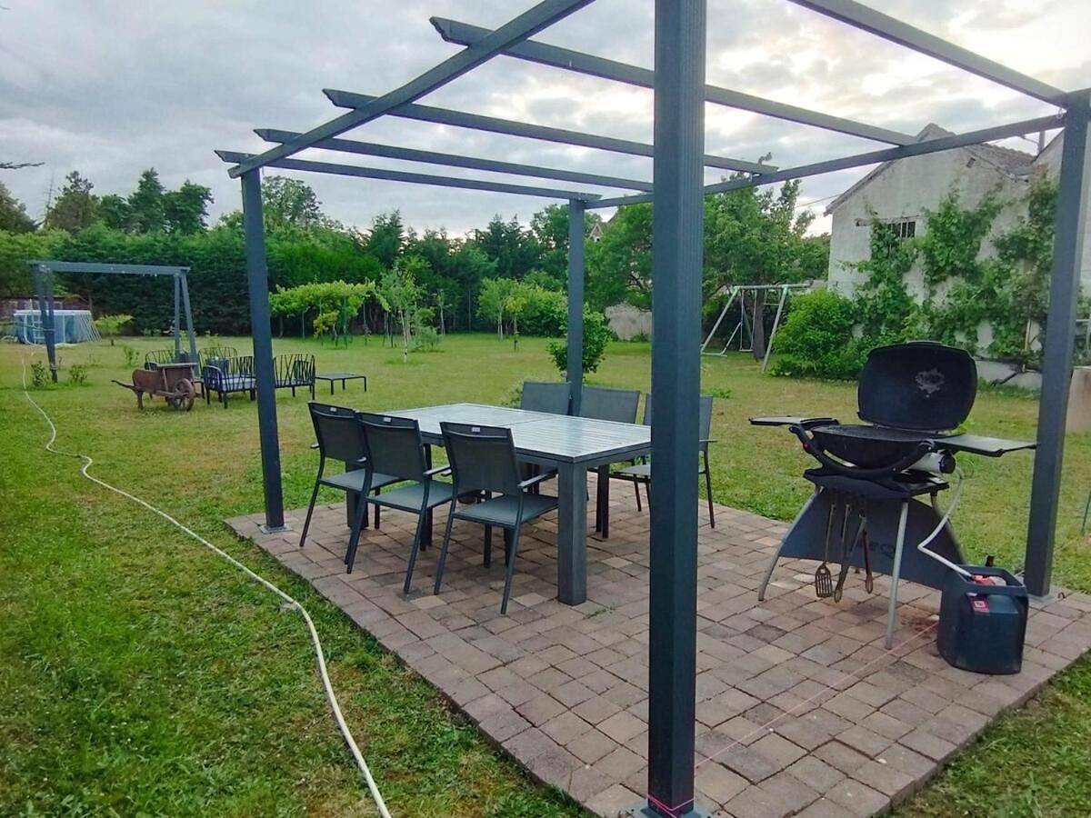 Five-Bedroom House in Mennetou-sur-Cher, Région de Romorantin-Lanthenay