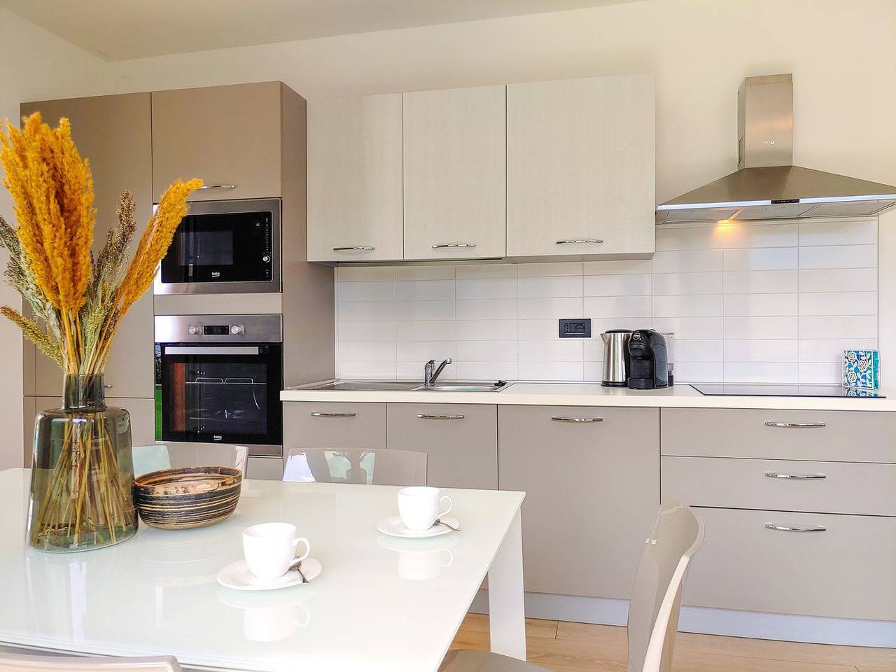 Appartement entier, Dascio Emotion Terrace Holiday Apartment on the Lake with Pool in Dascio, Commune de Sorico