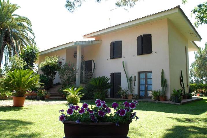 B&b per 3 persone, con Terrazza e Giardino nonché Panorama a Arborea