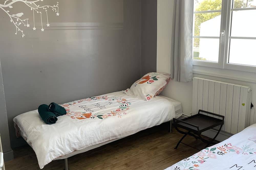 Location Maison 6 Personnes 100m de la Plage in Saint-Trojan-les-Bains, Côte de Beauté