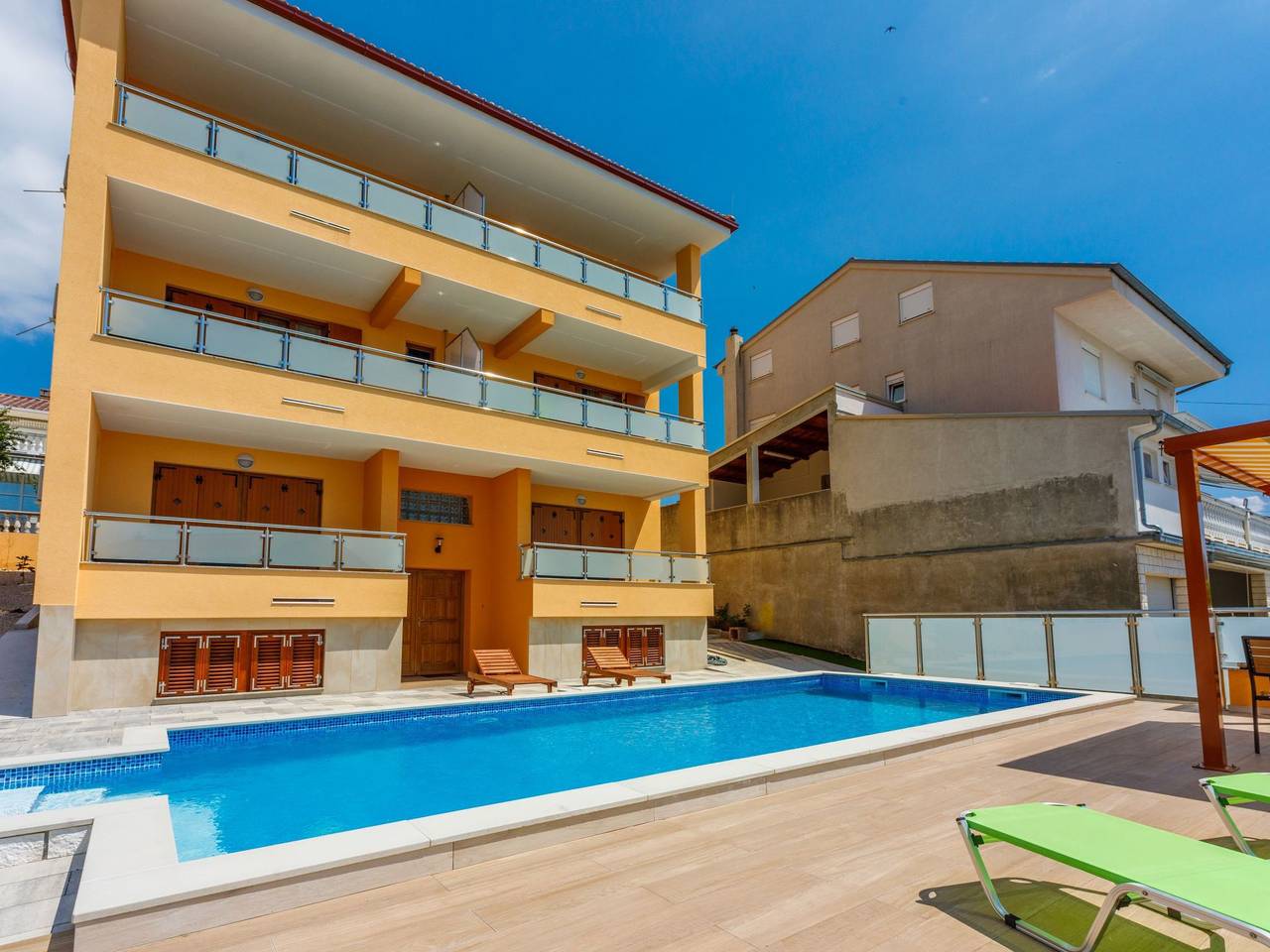 Ganze Wohnung, "Kauric" mit Gemeinschaftspool in Novi Vinodolski, Primorje-Gorski Kotar