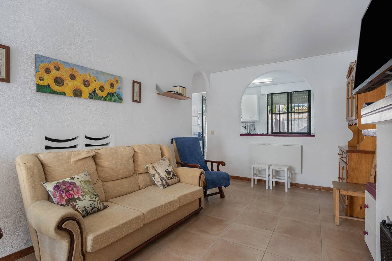 Apartamento entero, Apartamento 'Dos Dormitorios' con piscina compartida, terraza privada y jardín compartido in Los Gallos-Cerromolino, Chiclana de la Frontera