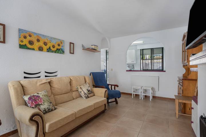 Ganze Wohnung, Ferienwohnung 'Dos Dormitorios' mit Gemeinschaftspool, privater Terrasse und Gemeinschaftsgarten in Los Gallos-Cerromolino, Chiclana de la Frontera