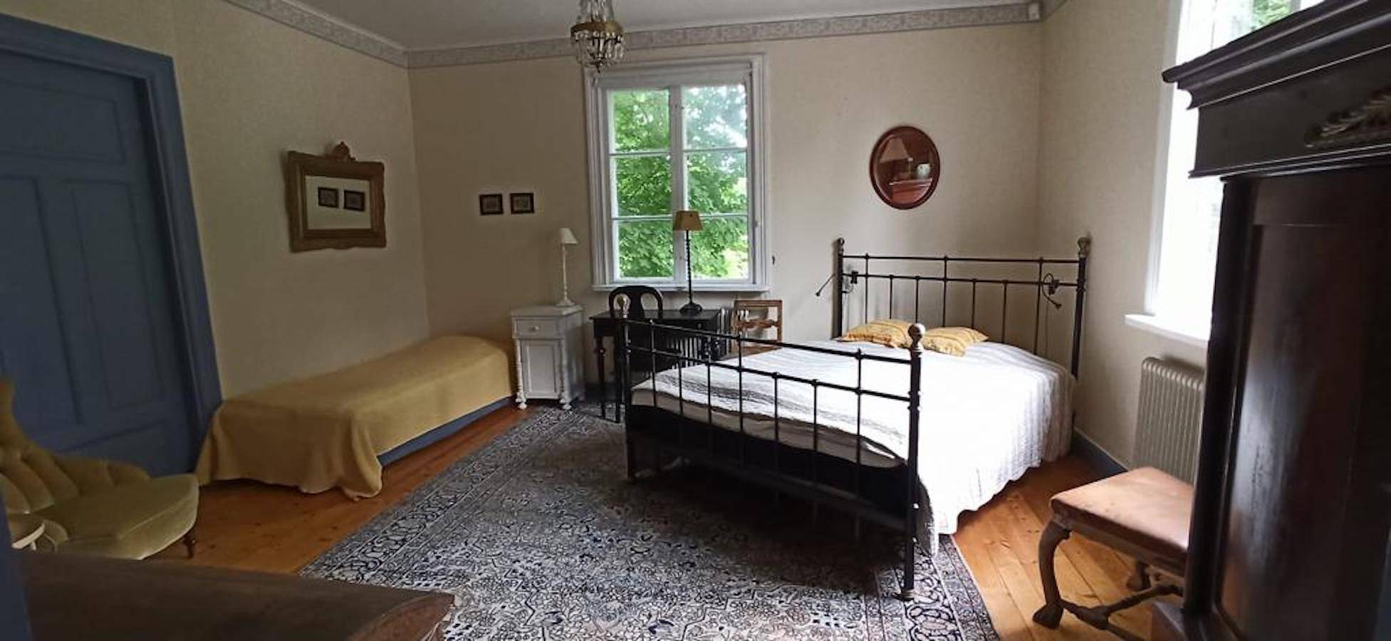 Grosses, geräumiges Ferienhaus in Alleinlage mit Wintergarten - Hot tub - Pool - Sauna in Kronoberg