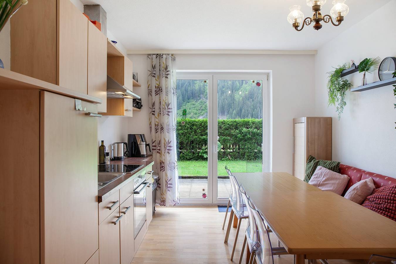 Hel lägenhet, Holiday Apartment 'Tux' with Mountain View, Garden, Terrace & Wi-Fi in Mayrhofen, Alpi Aurine