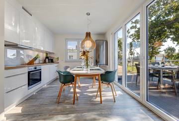 Ferienwohnung für 6 Personen, mit Seeblick und Balkon sowie Sauna, mit Haustier im Stettiner Haff