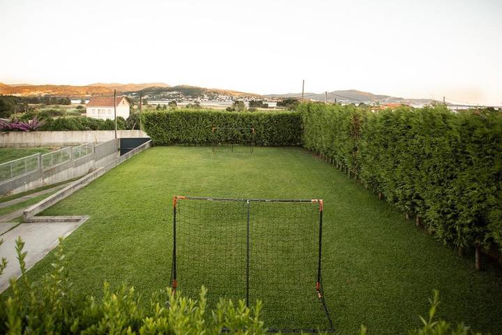 Chalet para 8 personas, con Balcón y Terraza además de Jardín y Piscina en Provincia de Pontevedra - 4
