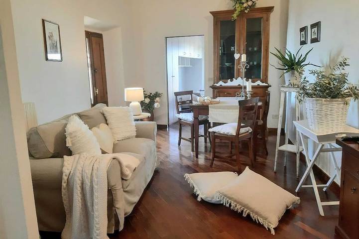 Ganze Wohnung, Cortonas Rooftop Nest in Cortona, Arezzo Provinz