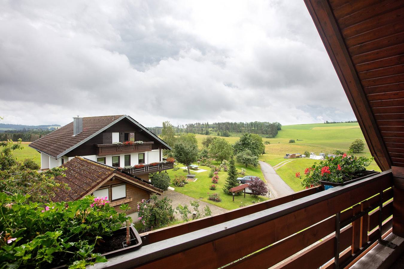 Entire apartment, Apartment 'Haus Dorfschmiede' with Mountain View, Shared Garden and Wi-Fi in Weilheim, Southern Black Forest