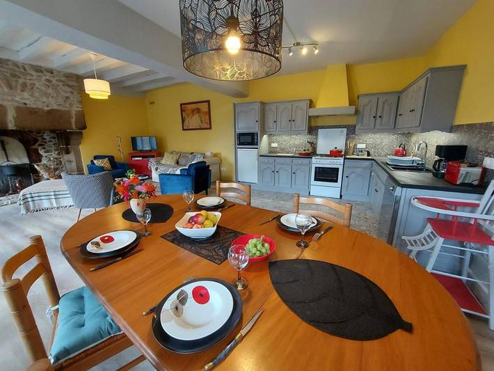 Location de vacances pour 6 personnes, avec terrasse et jardin à Saint-Thomas-de-Courceriers - 4