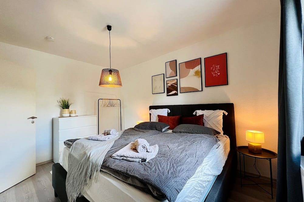 Ganze Wohnung, Modern, Thermen nah, Büro, Küche, Parkplatz in Bad Staffelstein, Oberes Maintal - Coburger Land