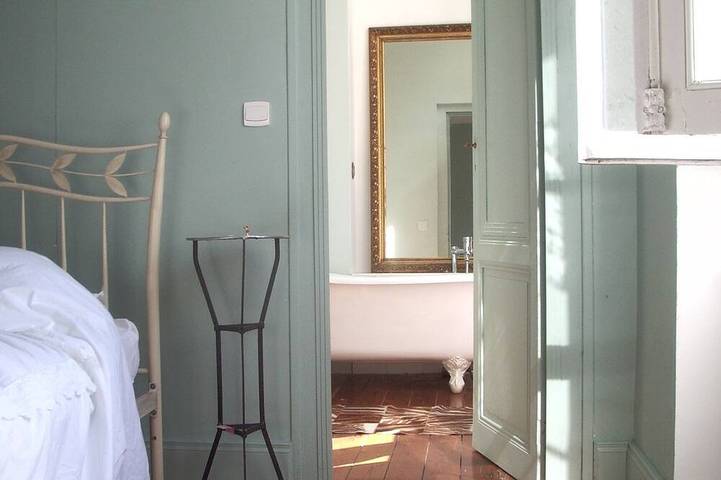 Location de vacances pour 6 personnes, avec terrasse et jardin, animaux acceptés à Vertheuil - 2