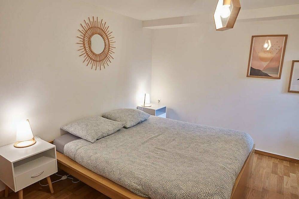 Quiet, spacious house just outside Paris. Metro 7 in Pantin, Sena-Saint Denis
