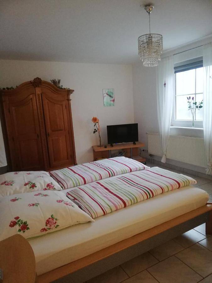 Ferienwohnung für 4 Personen, mit Terrasse und Ausblick