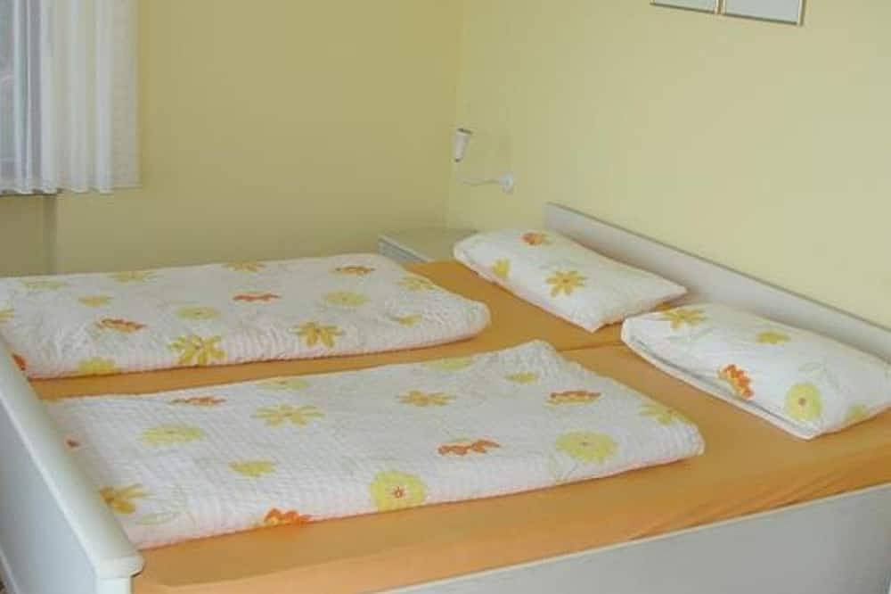 Single room with shower/Wc - Pension Henriette in Gleiszellen-Gleishorbach, Südliche Weinstraße