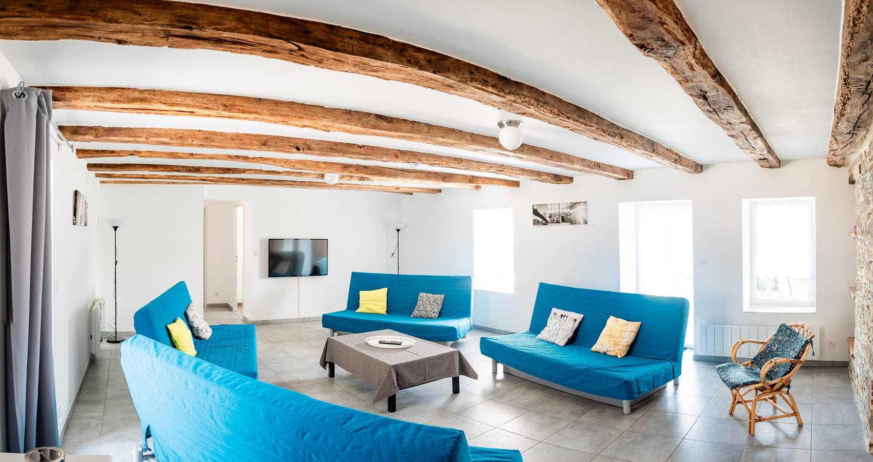 Grand gîte, piscine couverte chauffée, spa in Saint-Denis-la-Chevasse, Vallée de la Loire