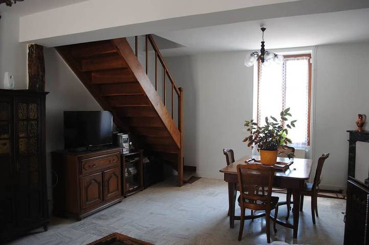 Location de vacances pour 6 personnes, avec Jardin à Vermenton