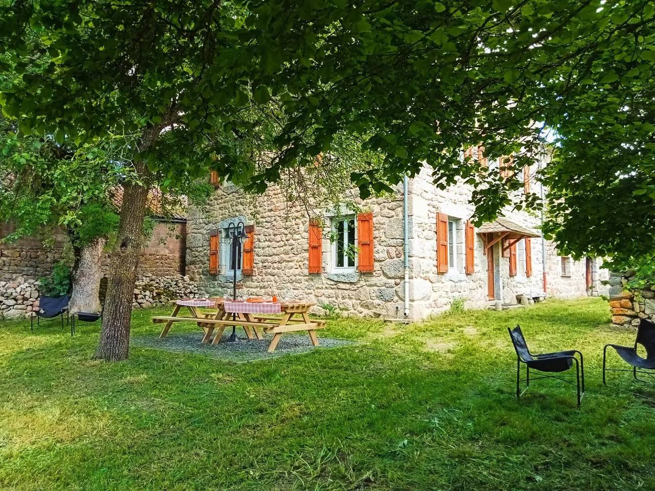 Gîte de France 12 personnes in Bel-Air-Val-d'Ance, Région de Mende