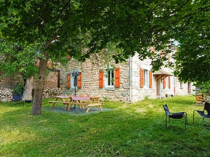 Gîte pour 12 personnes, avec jardin et piscine dans Saint-Symphorien (Lozère) - 2