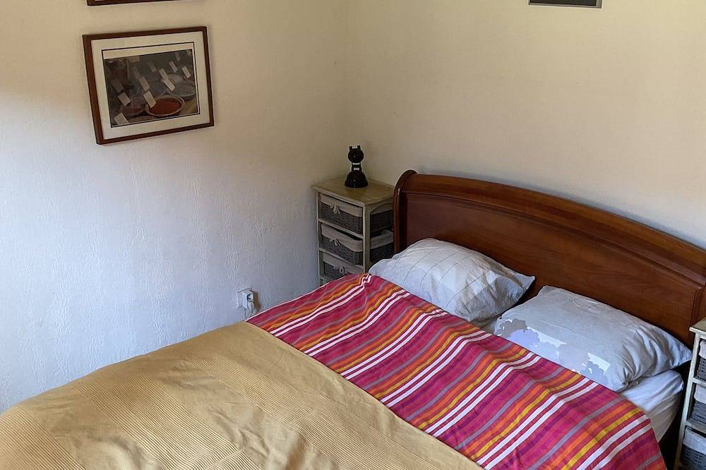Maison avec terrasse couverte 40m2, au calme de la vallée de La Baume, pour 6. in Valgorge, Parc naturel régional des Monts d'Ardèche